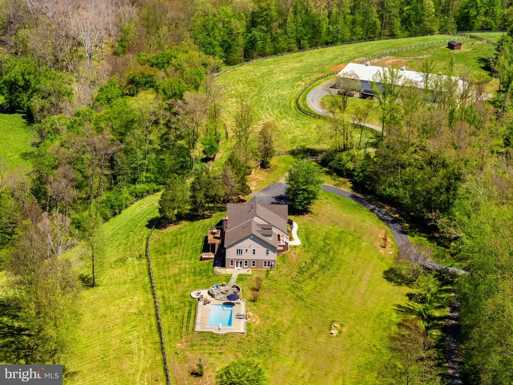7312 OAK LANE Marshall, VA 20115