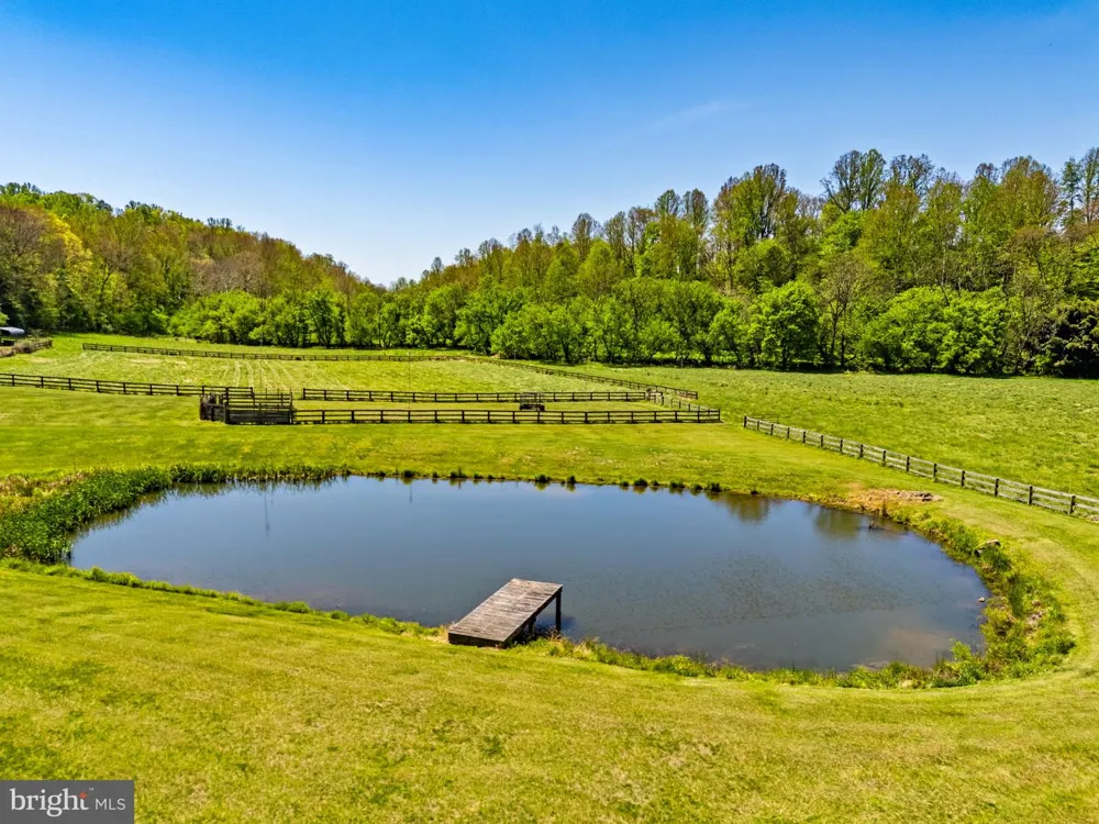 7312 OAK LANE Marshall, VA 20115