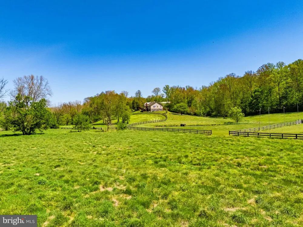 7312 OAK LANE Marshall, VA 20115