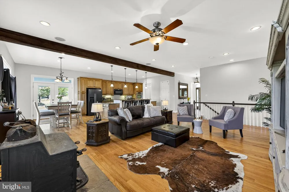 7312 OAK LANE Marshall, VA 20115