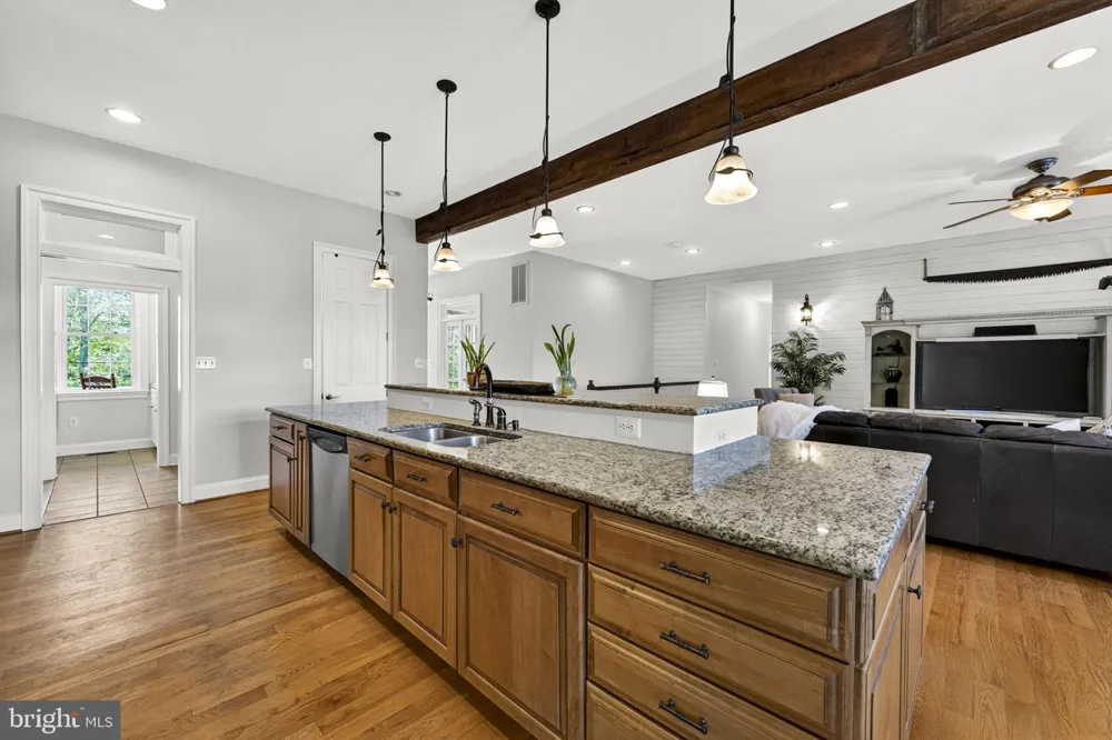 7312 OAK LANE Marshall, VA 20115