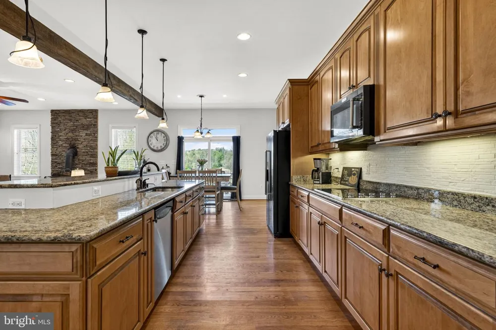 7312 OAK LANE Marshall, VA 20115