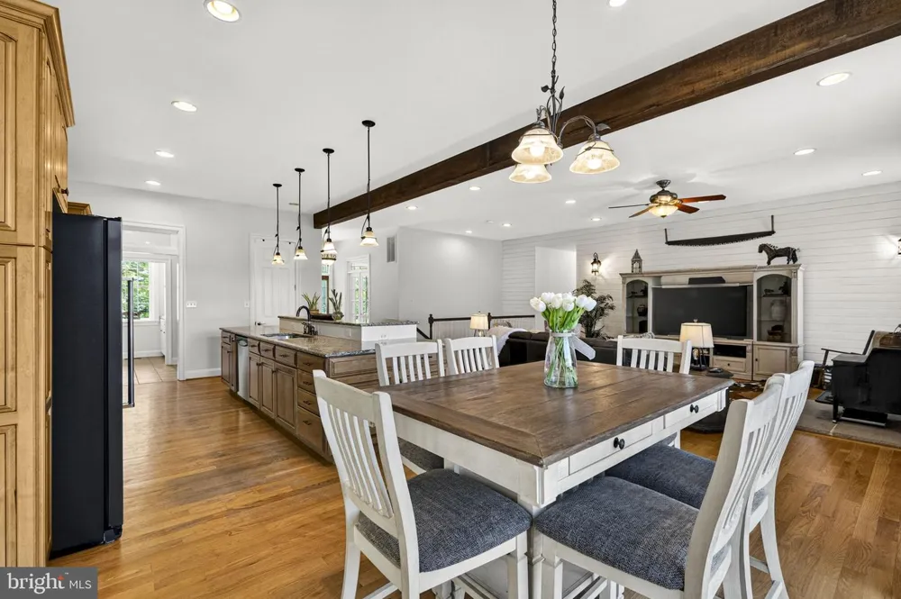 7312 OAK LANE Marshall, VA 20115