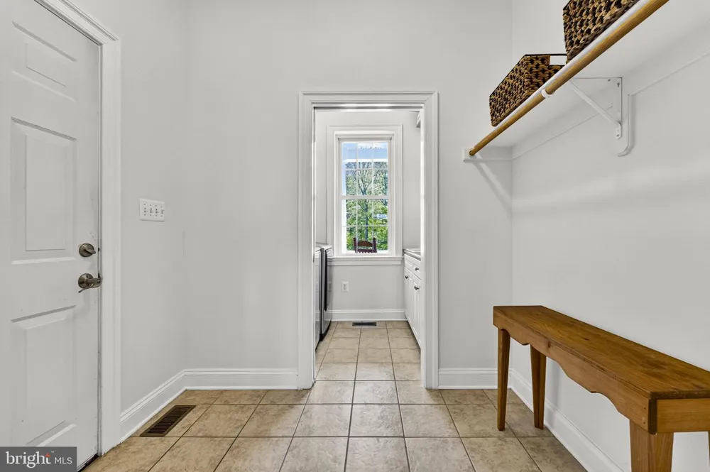 7312 OAK LANE Marshall, VA 20115