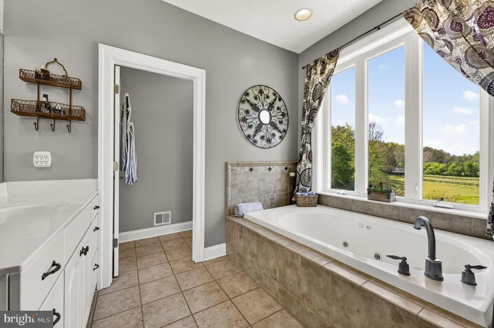 7312 OAK LANE Marshall, VA 20115