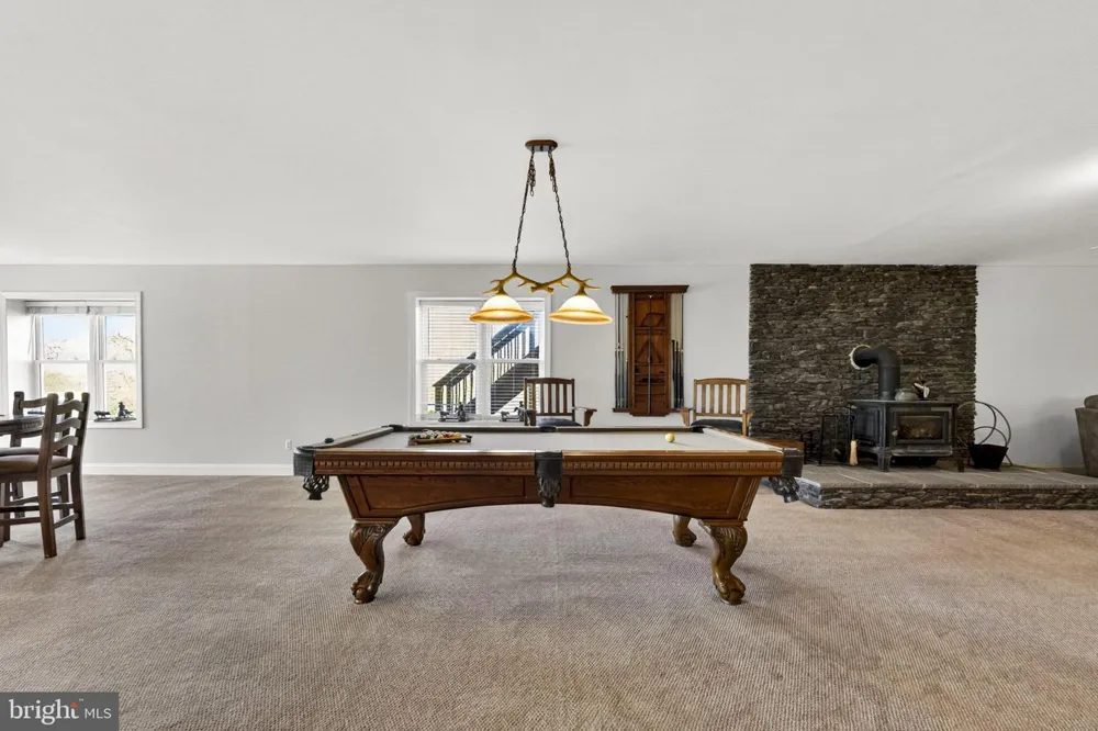 7312 OAK LANE Marshall, VA 20115