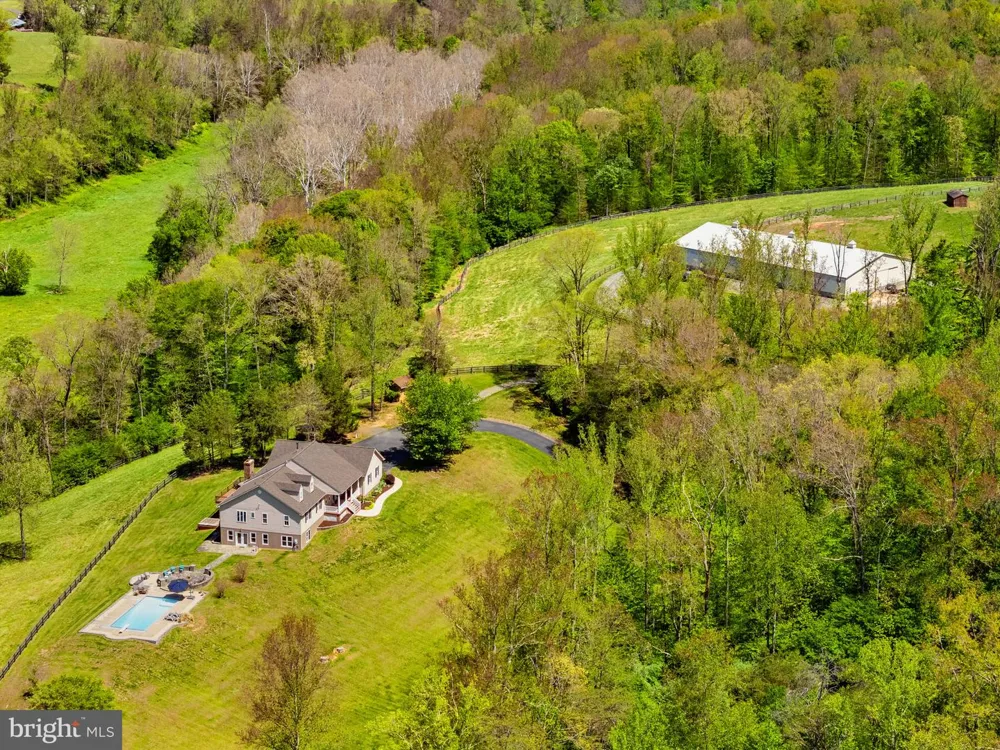 7312 OAK LANE Marshall, VA 20115