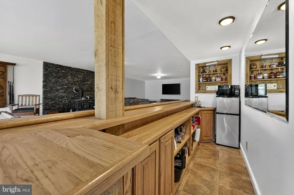 7312 OAK LANE Marshall, VA 20115
