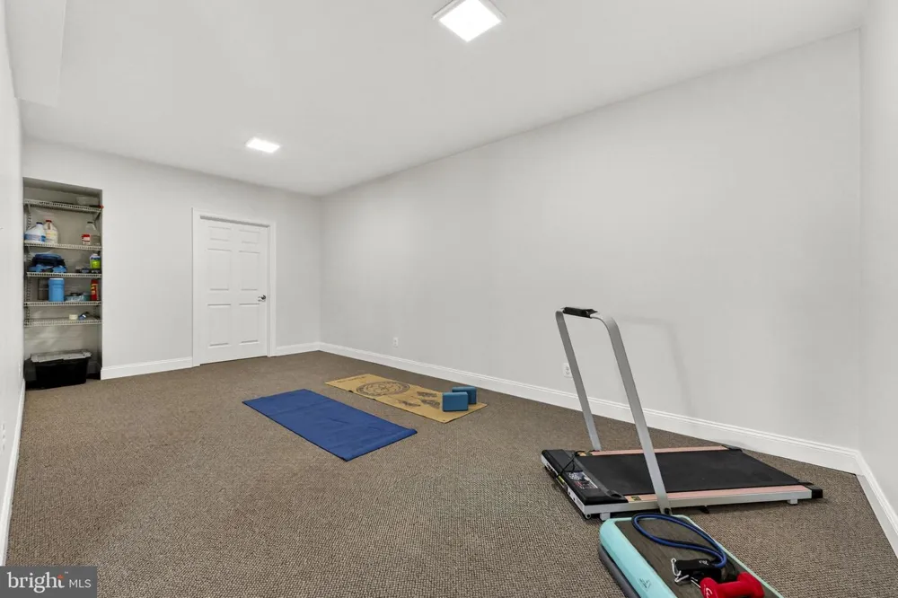 7312 OAK LANE Marshall, VA 20115
