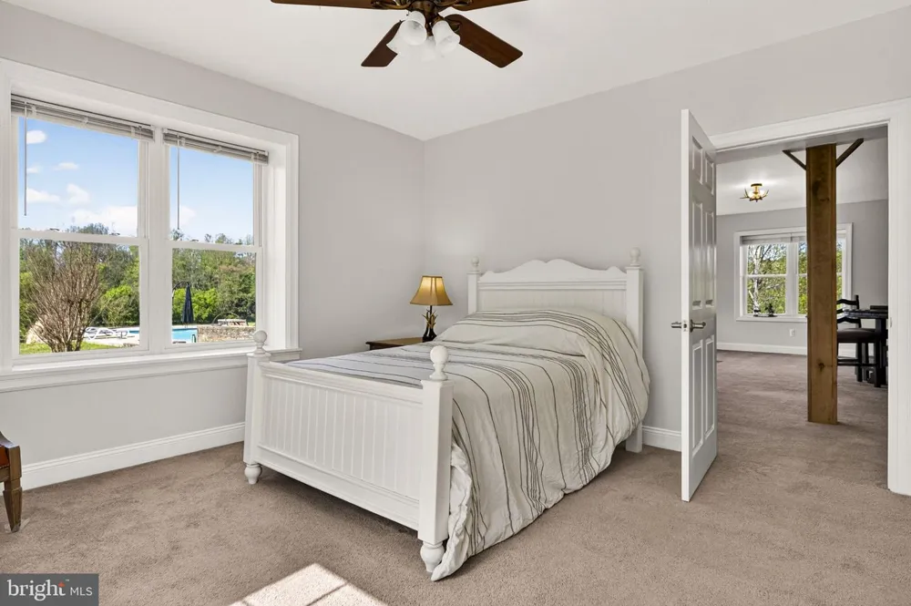 7312 OAK LANE Marshall, VA 20115