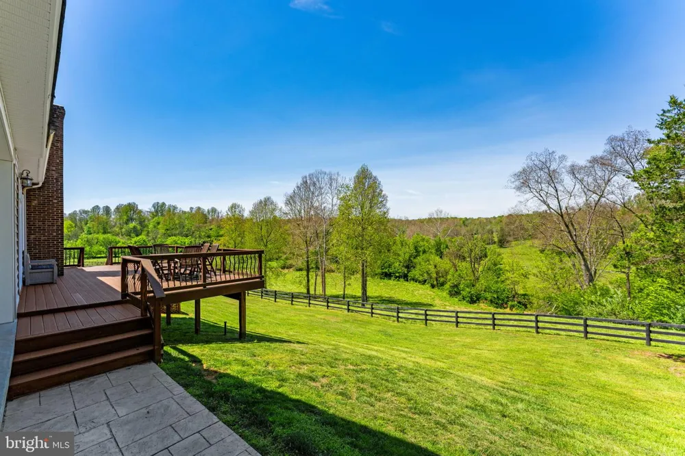 7312 OAK LANE Marshall, VA 20115