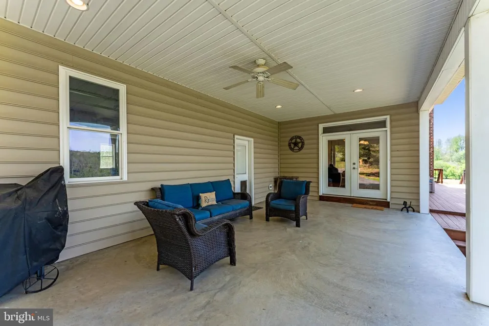 7312 OAK LANE Marshall, VA 20115