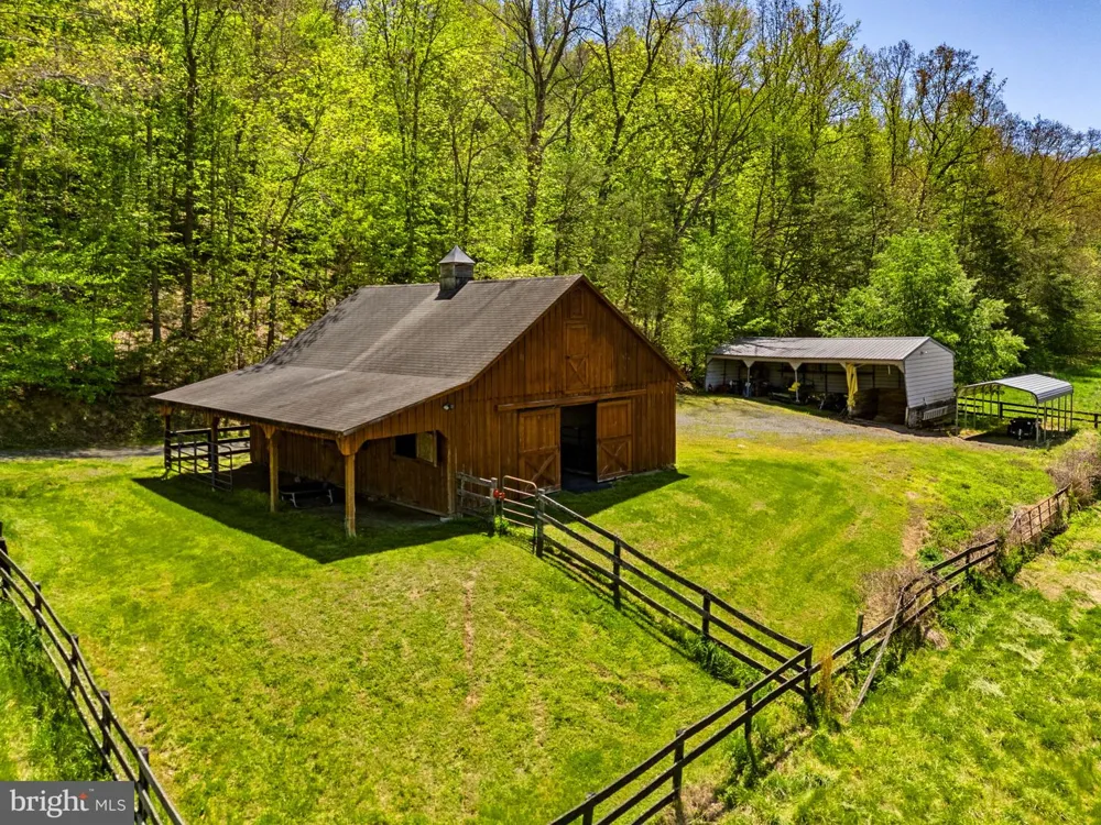 7312 OAK LANE Marshall, VA 20115