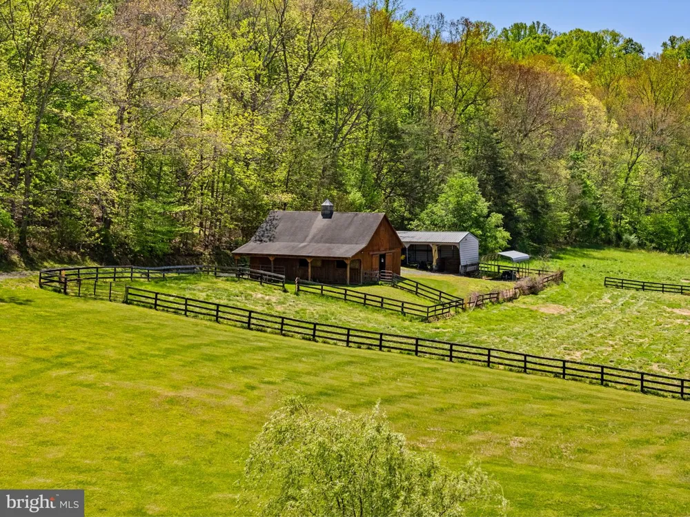 7312 OAK LANE Marshall, VA 20115