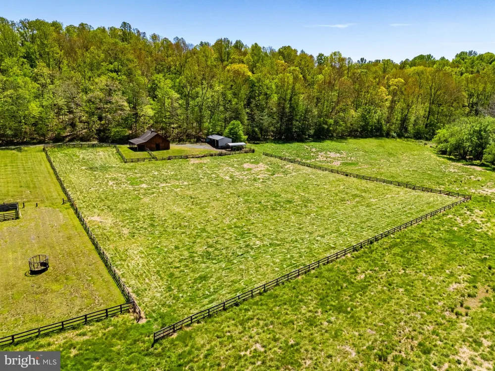 7312 OAK LANE Marshall, VA 20115