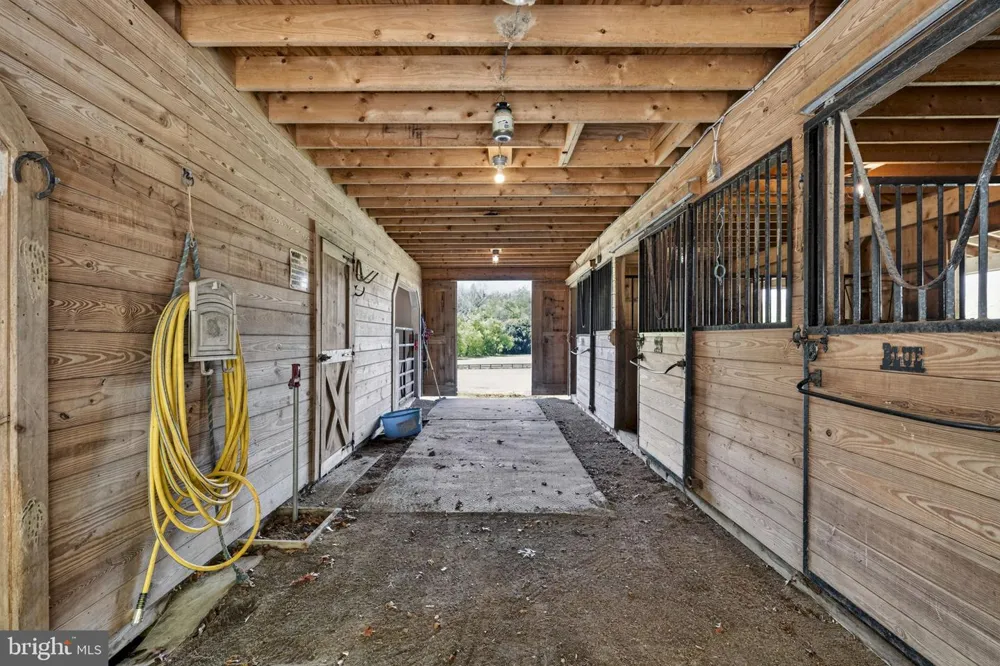 7312 OAK LANE Marshall, VA 20115