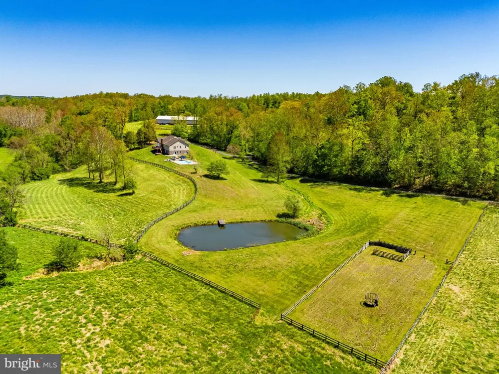 7312 OAK LANE Marshall, VA 20115
