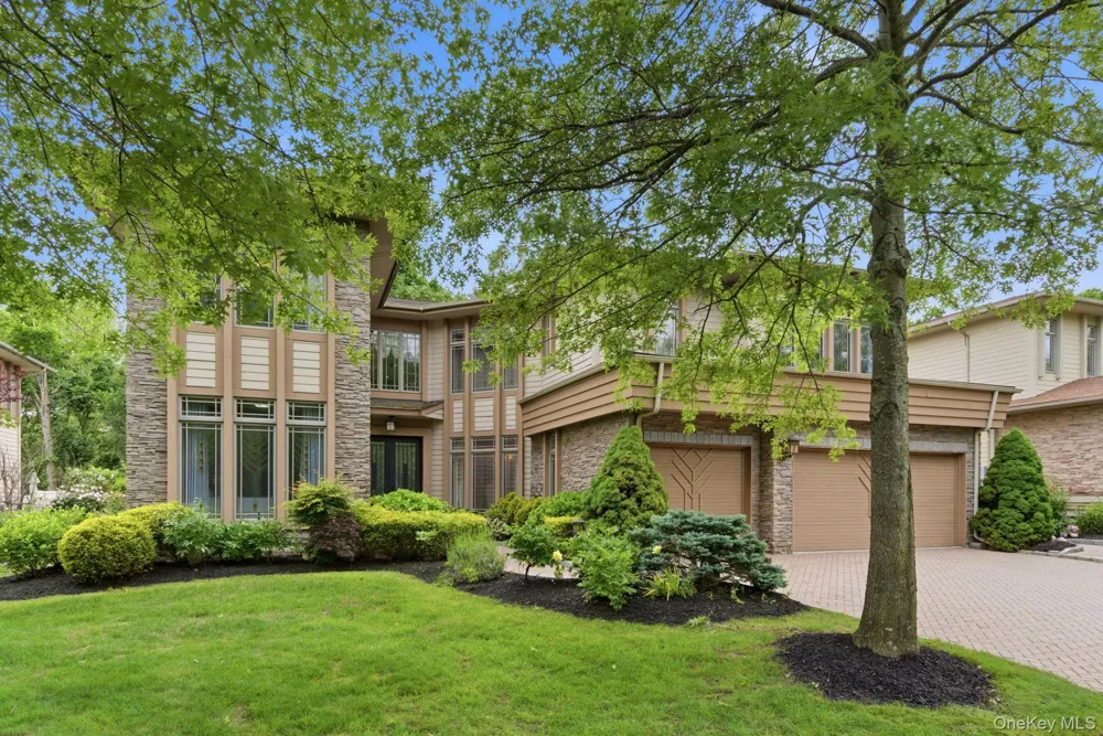 3 Olde Hamlet Drive Jericho, NY 11753