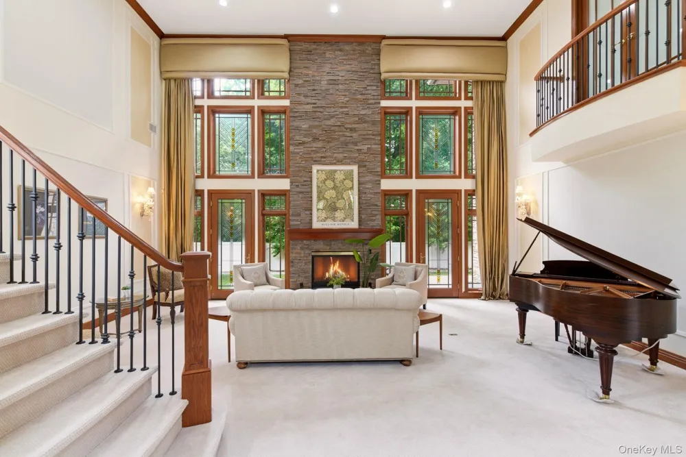 3 Olde Hamlet Drive Jericho, NY 11753