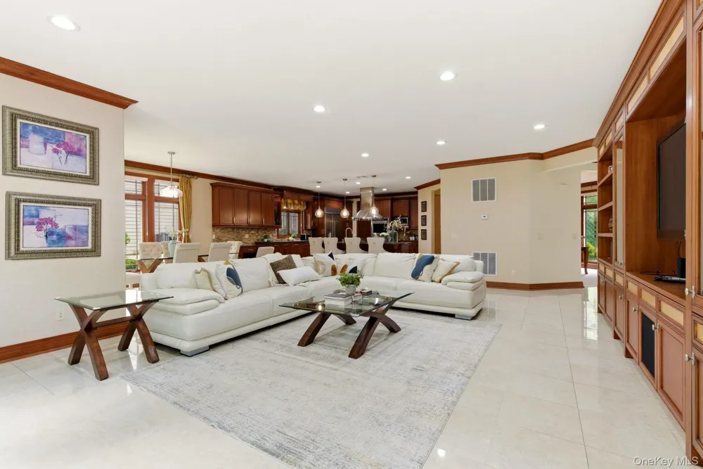 3 Olde Hamlet Drive Jericho, NY 11753