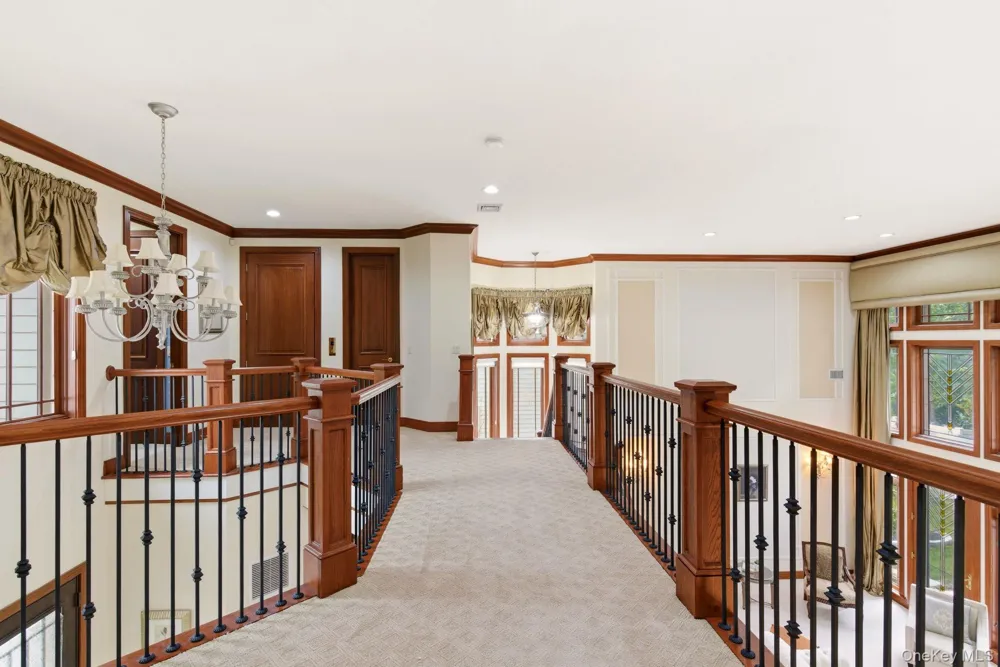 3 Olde Hamlet Drive Jericho, NY 11753