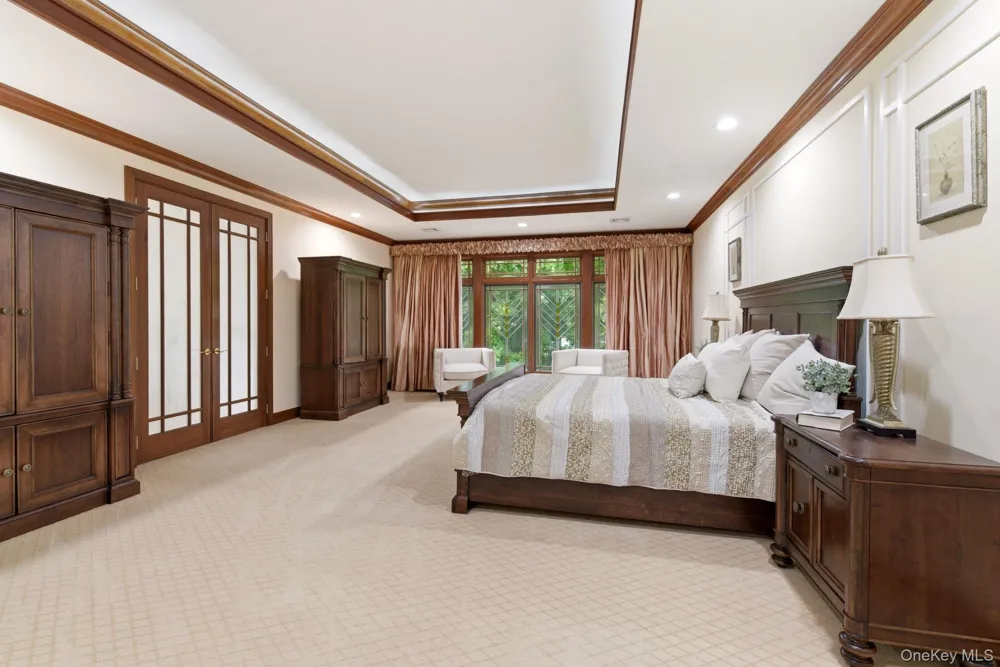3 Olde Hamlet Drive Jericho, NY 11753