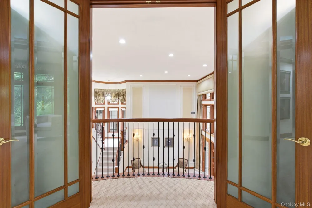 3 Olde Hamlet Drive Jericho, NY 11753