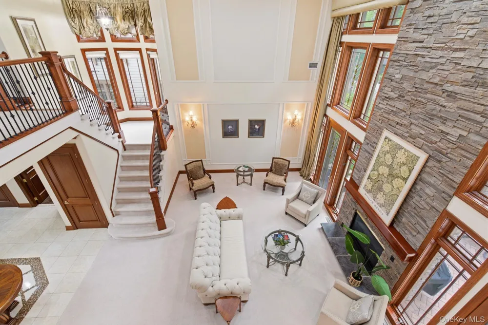 3 Olde Hamlet Drive Jericho, NY 11753