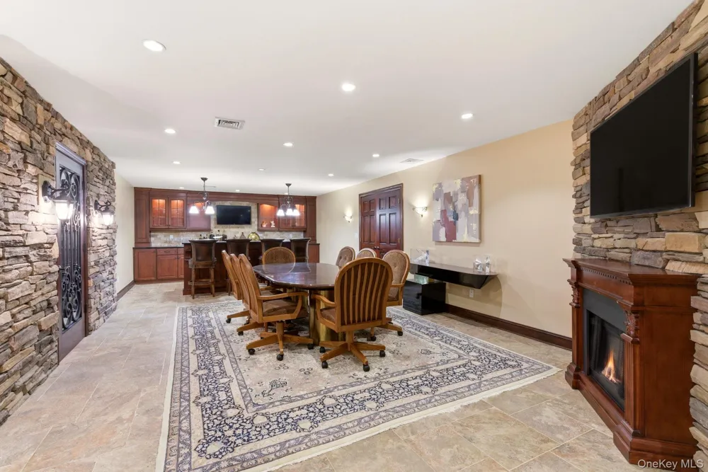 3 Olde Hamlet Drive Jericho, NY 11753