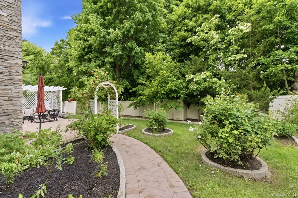 3 Olde Hamlet Drive Jericho, NY 11753