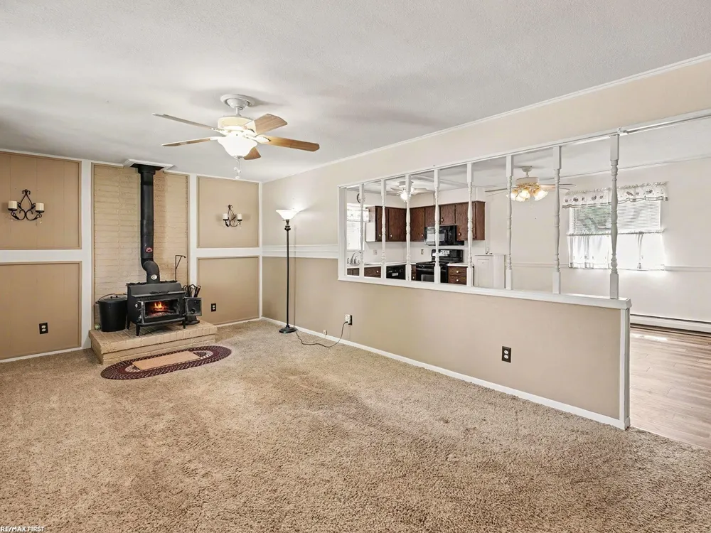 371 Colonial Lane Algonac City, MI 48001