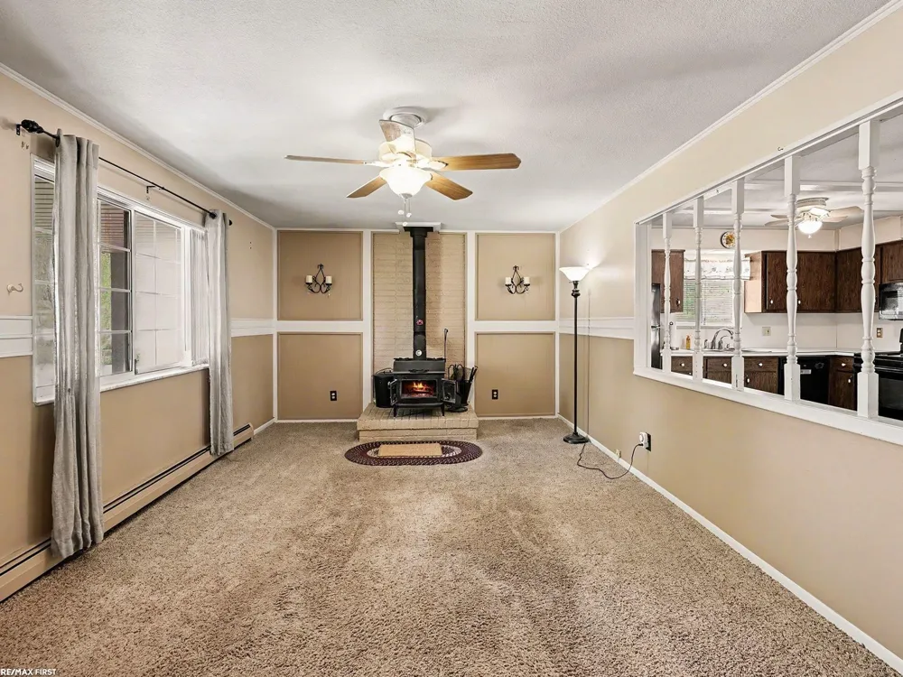 371 Colonial Lane Algonac City, MI 48001