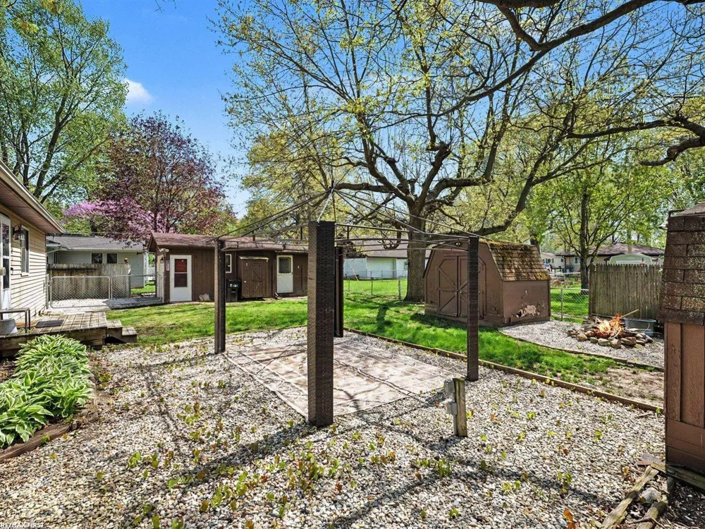371 Colonial Lane Algonac City, MI 48001