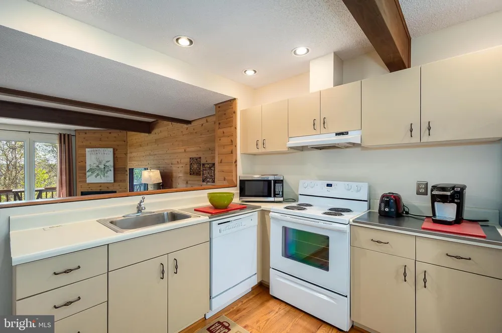 58 BRIGHT PASSAGE #6B Mc Henry, MD 21541