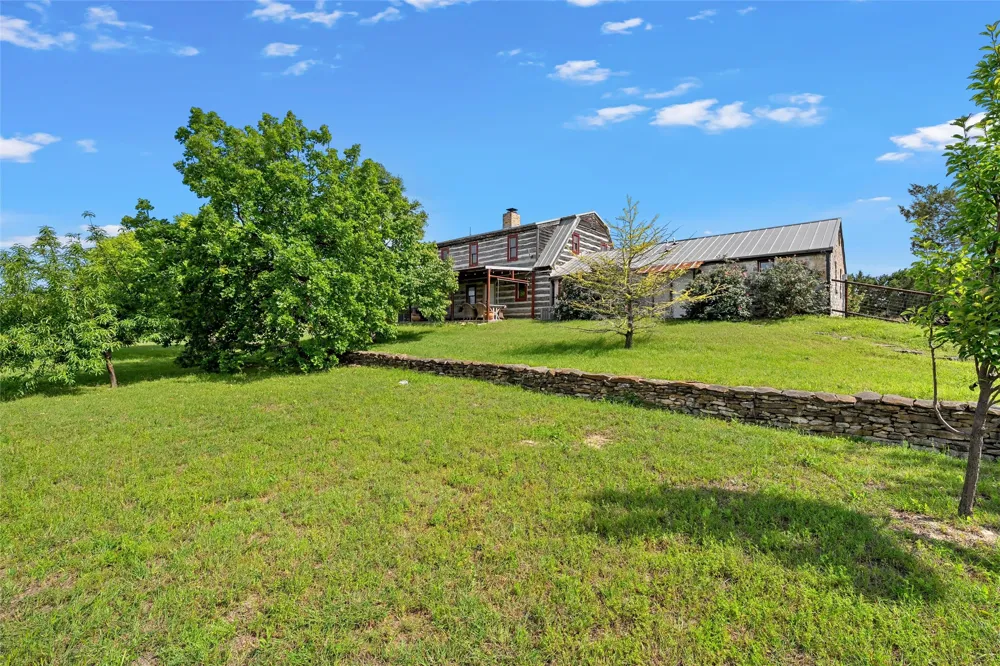 153 County Road 2139 Iredell, TX 76649