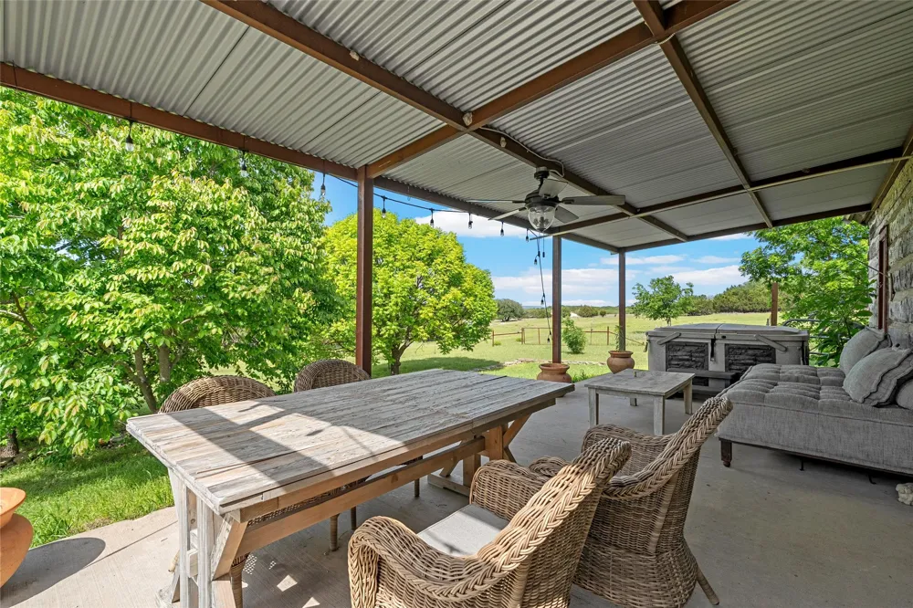 153 County Road 2139 Iredell, TX 76649