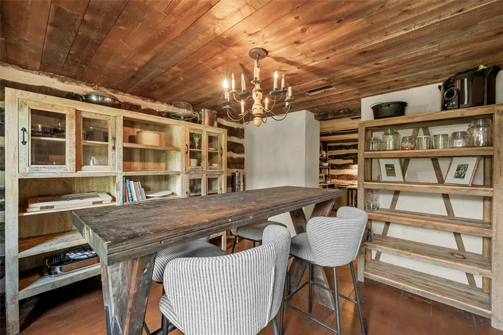 153 County Road 2139 Iredell, TX 76649
