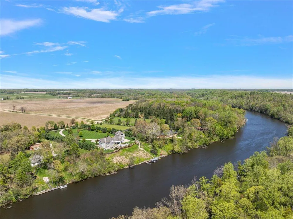13741 S Indian Springs Road Buchanan Township, MI 49107