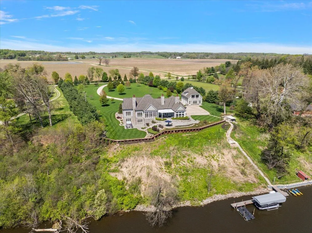 13741 S Indian Springs Road Buchanan Township, MI 49107