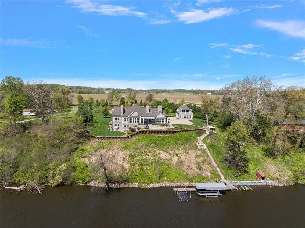 13741 S Indian Springs Road Buchanan Township, MI 49107