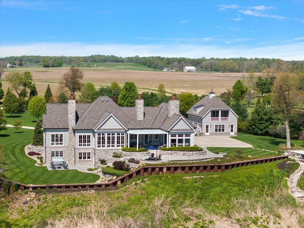 13741 S Indian Springs Road Buchanan Township, MI 49107