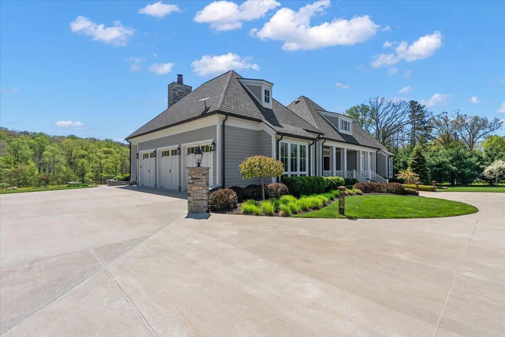 13741 S Indian Springs Road Buchanan Township, MI 49107