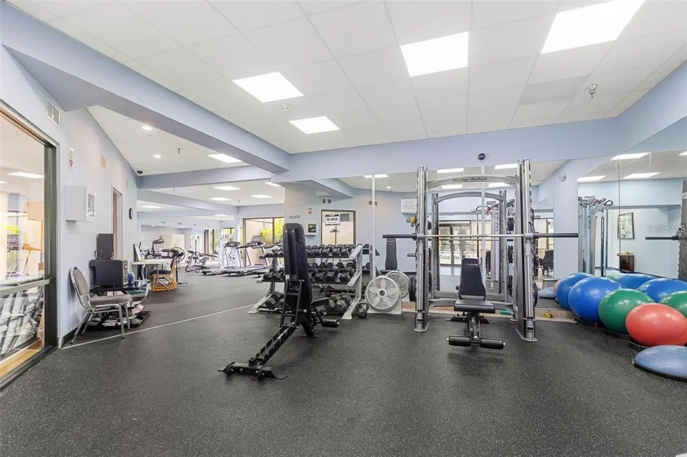 11235 KAPOK GRAND CIRCLE Madeira Beach, FL 33708