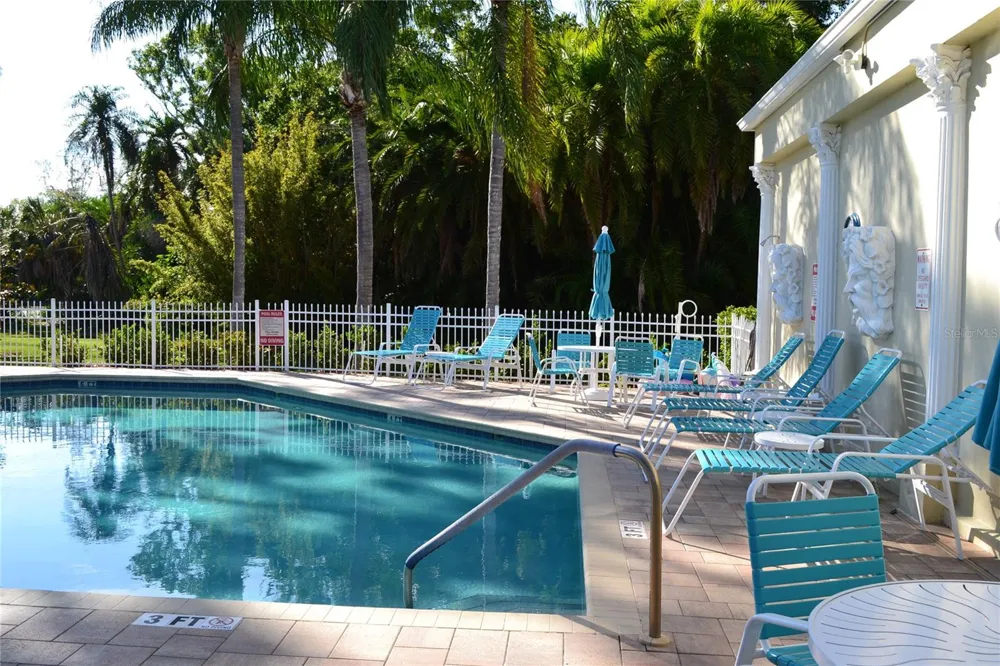 11235 KAPOK GRAND CIRCLE Madeira Beach, FL 33708