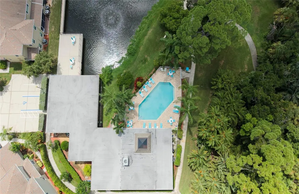 11235 KAPOK GRAND CIRCLE Madeira Beach, FL 33708