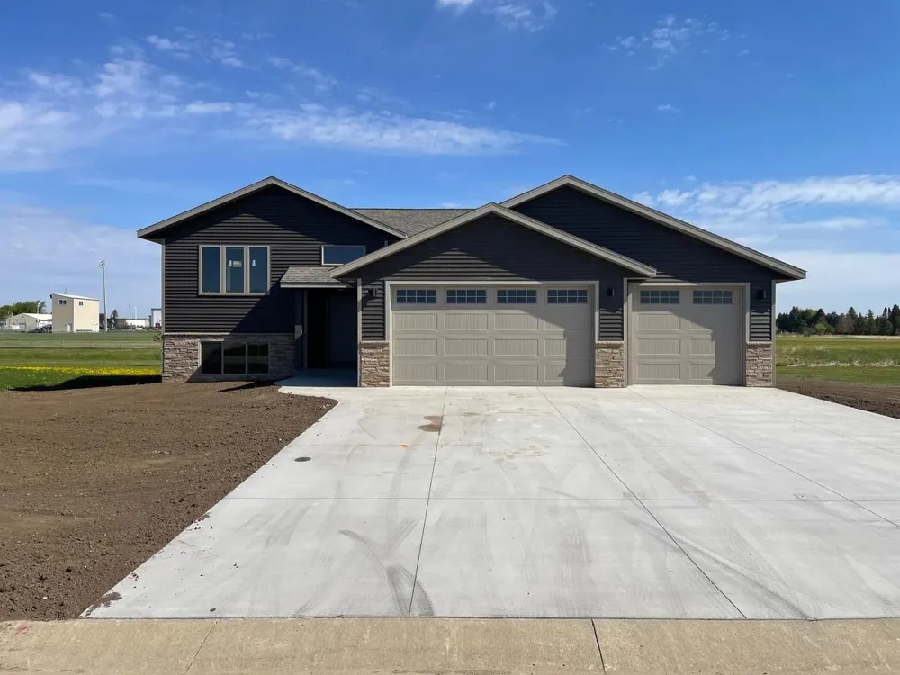 519 Glynn Ave NE Grand Meadow, MN 55936