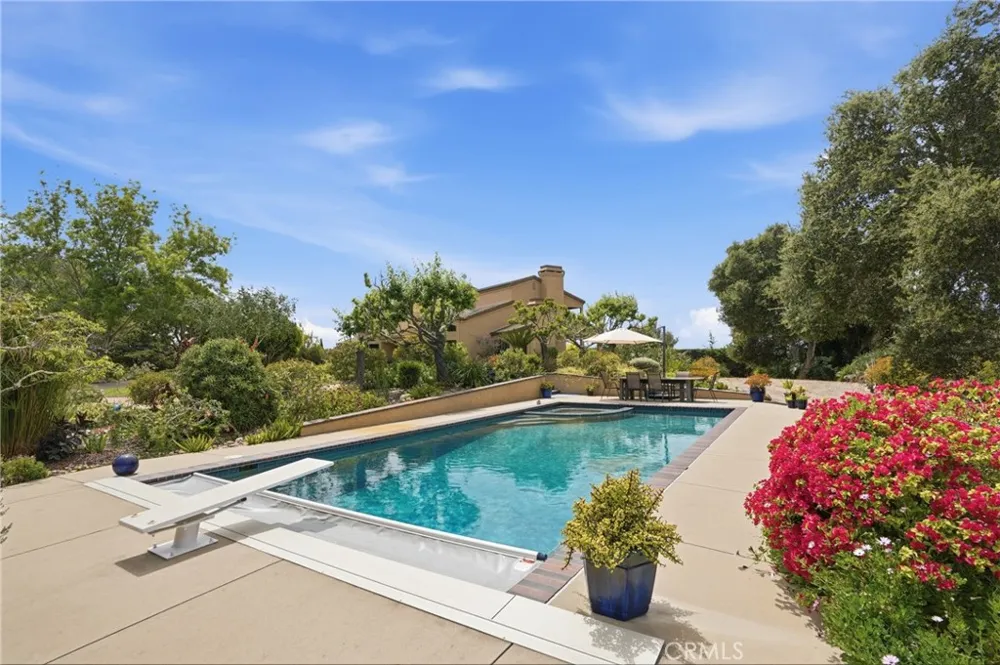 225 Broken Arrow Nipomo, CA 93444