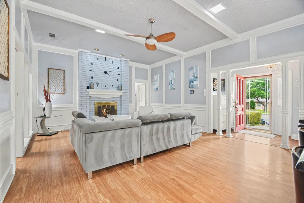 2212 Southern Court Carrollton, TX 75006