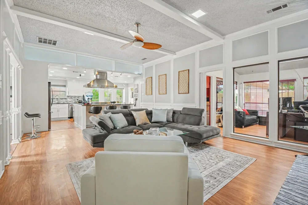 2212 Southern Court Carrollton, TX 75006