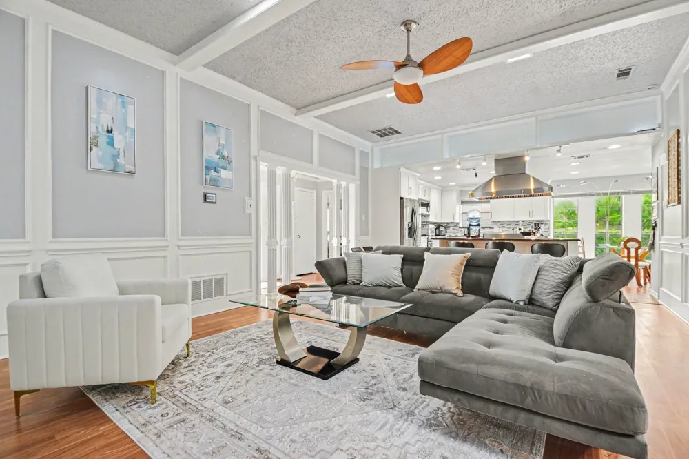 2212 Southern Court Carrollton, TX 75006